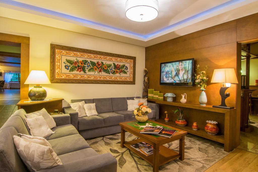 Hotel Azaleia
